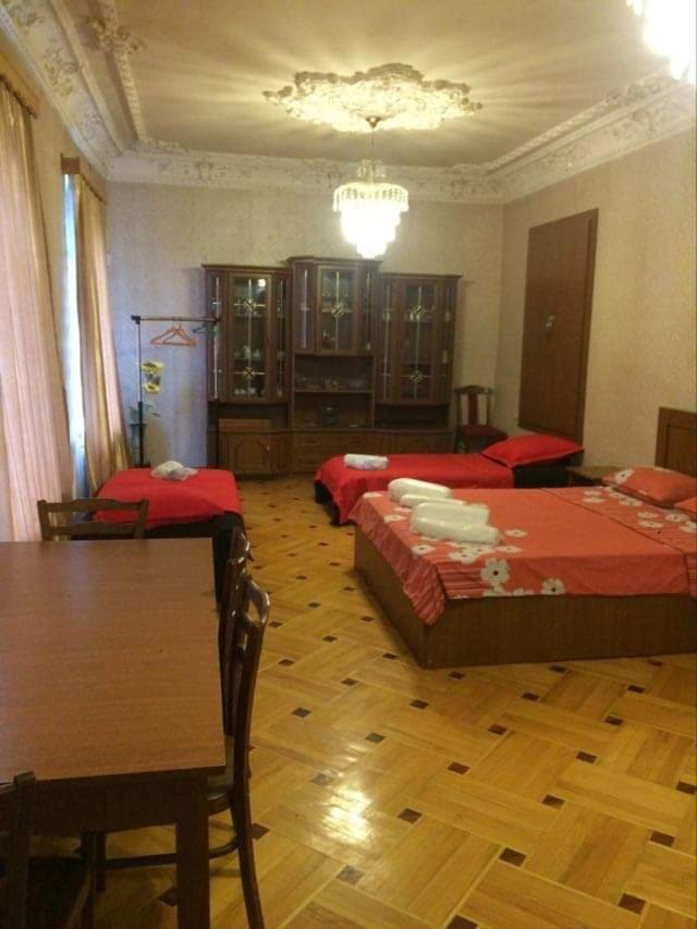 Guesthouse Raisa クヴァレリ エクステリア 写真