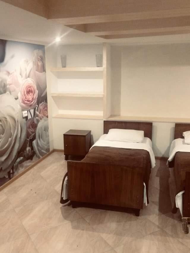 Guesthouse Raisa クヴァレリ エクステリア 写真