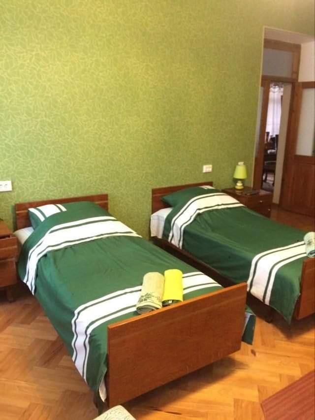 Guesthouse Raisa クヴァレリ エクステリア 写真