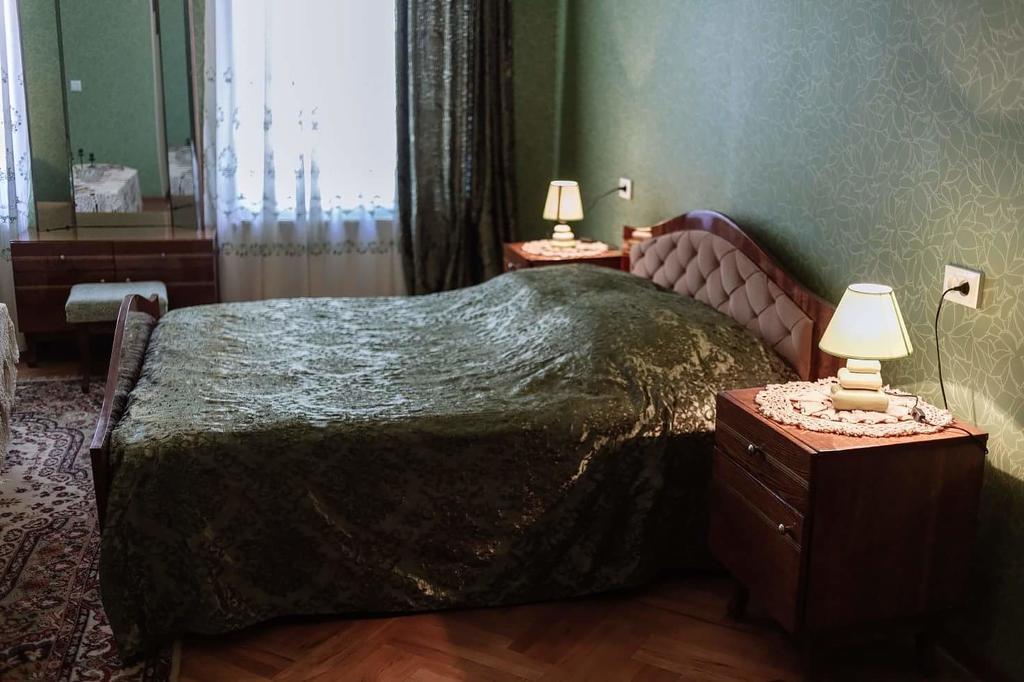 Guesthouse Raisa クヴァレリ エクステリア 写真